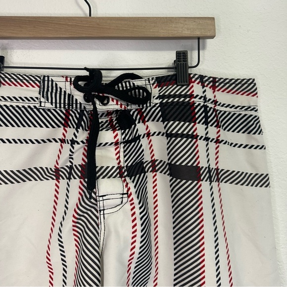 Men’s OP Swim Trunks White w/ Black & Red Plaid – Size 38 - Picture 3 of 6